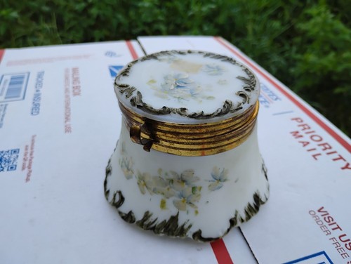 Wave crest jewerly dresser box - crest,
