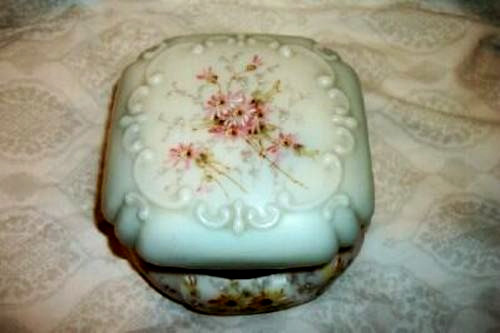 Victorian monroe wave - wave, crest