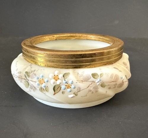Antique wave crest - crest, vanity