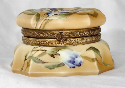 Wavecrest dresser box hand - wavecrest,